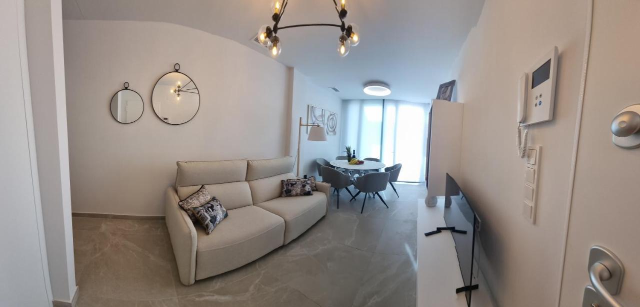 Modern And Cosy Apartment Close To The Beach トレビエハ エクステリア 写真