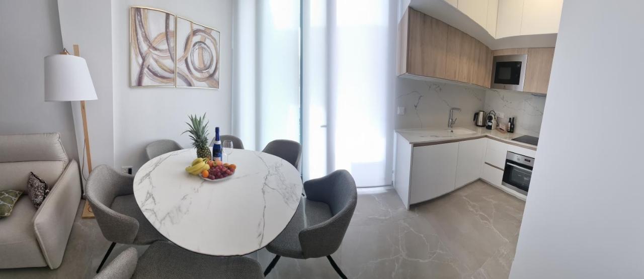 Modern And Cosy Apartment Close To The Beach トレビエハ エクステリア 写真