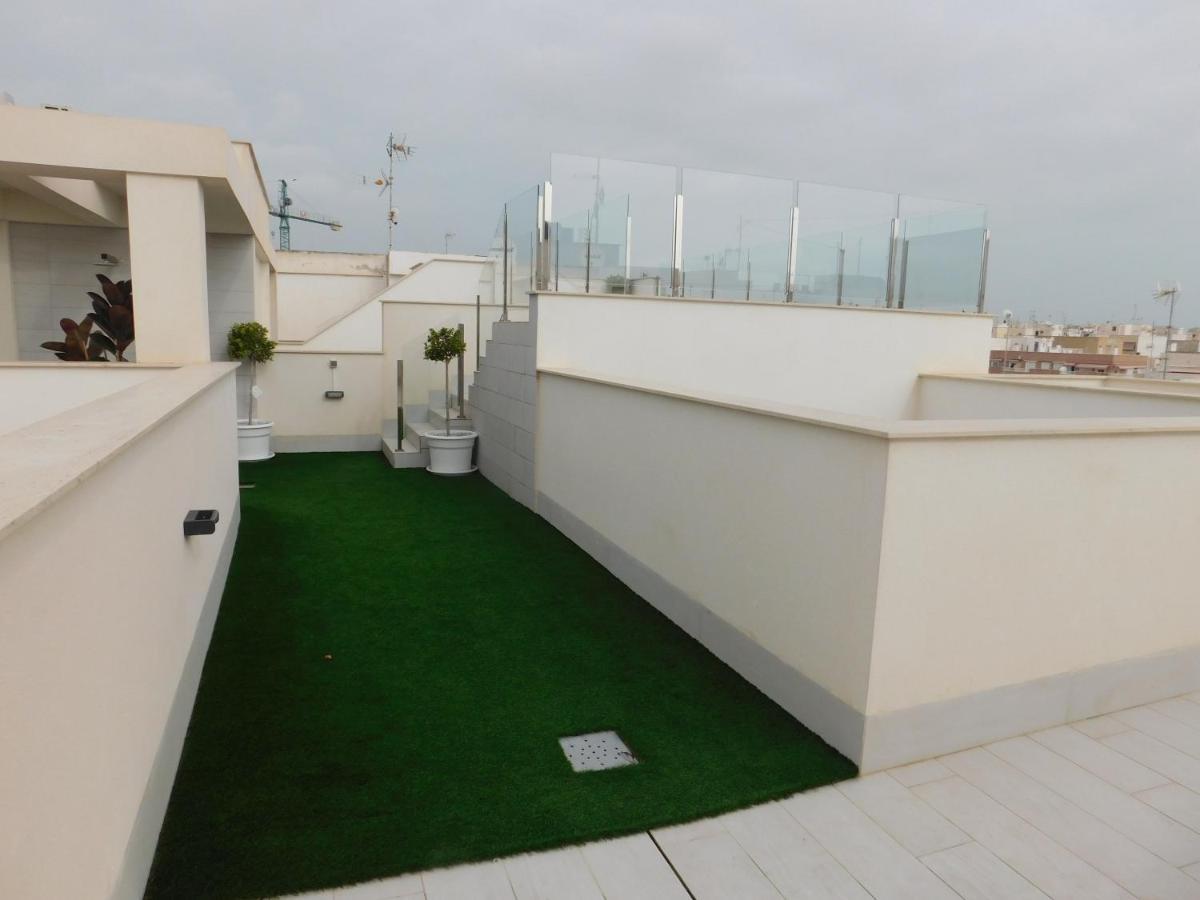 Modern And Cosy Apartment Close To The Beach トレビエハ エクステリア 写真
