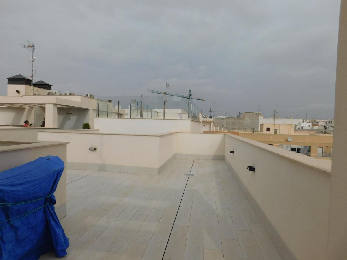 Modern And Cosy Apartment Close To The Beach トレビエハ エクステリア 写真