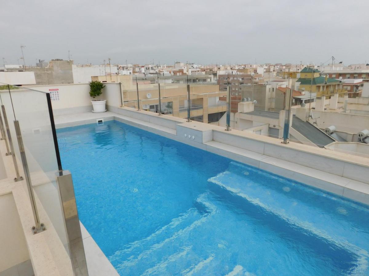 Modern And Cosy Apartment Close To The Beach トレビエハ エクステリア 写真