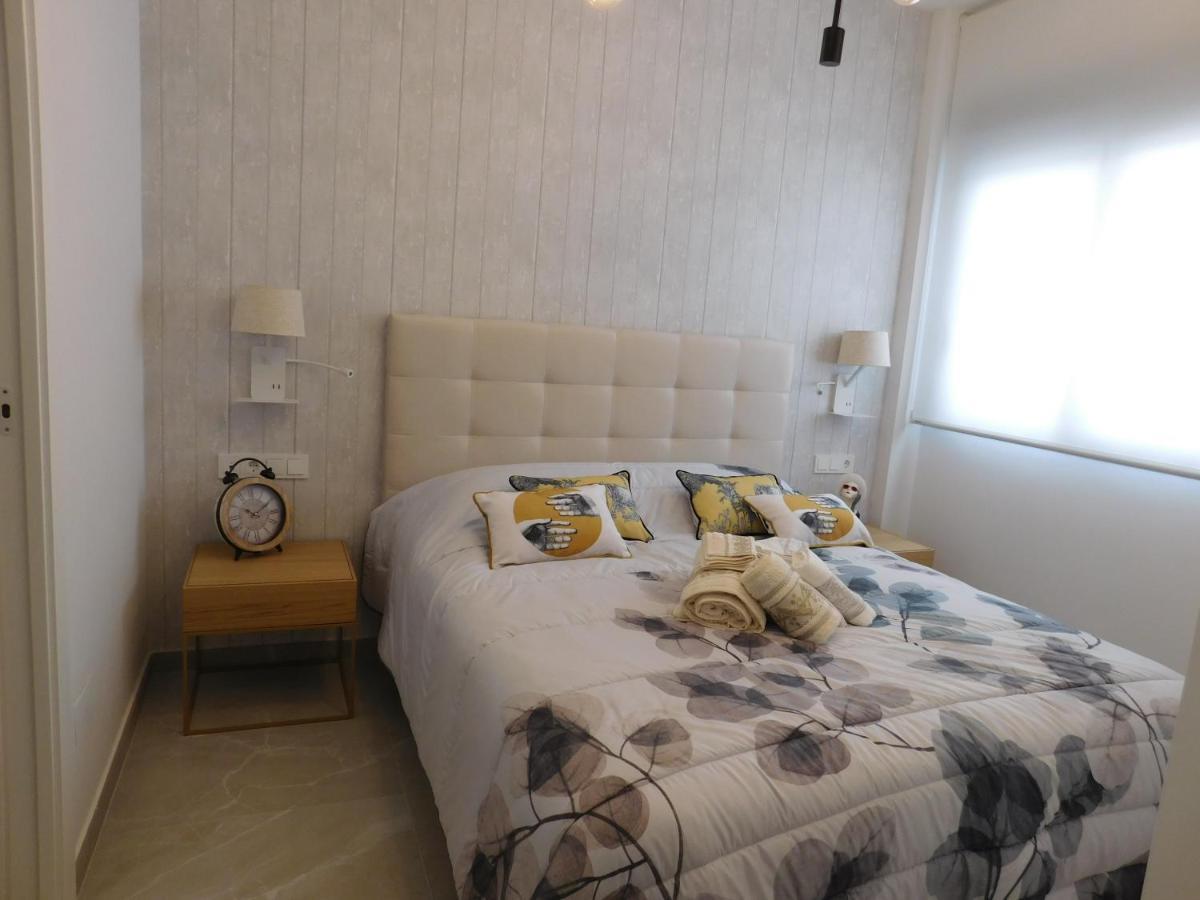 Modern And Cosy Apartment Close To The Beach トレビエハ エクステリア 写真
