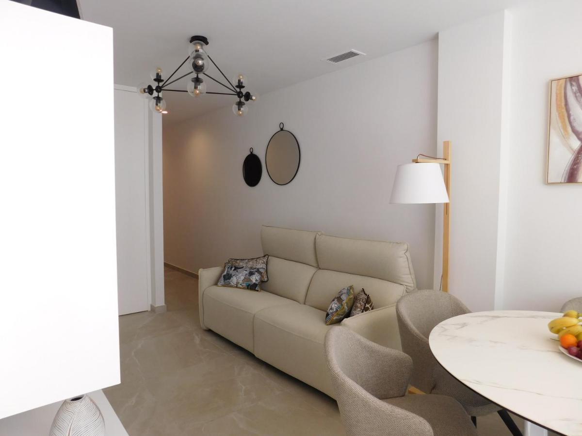 Modern And Cosy Apartment Close To The Beach トレビエハ エクステリア 写真