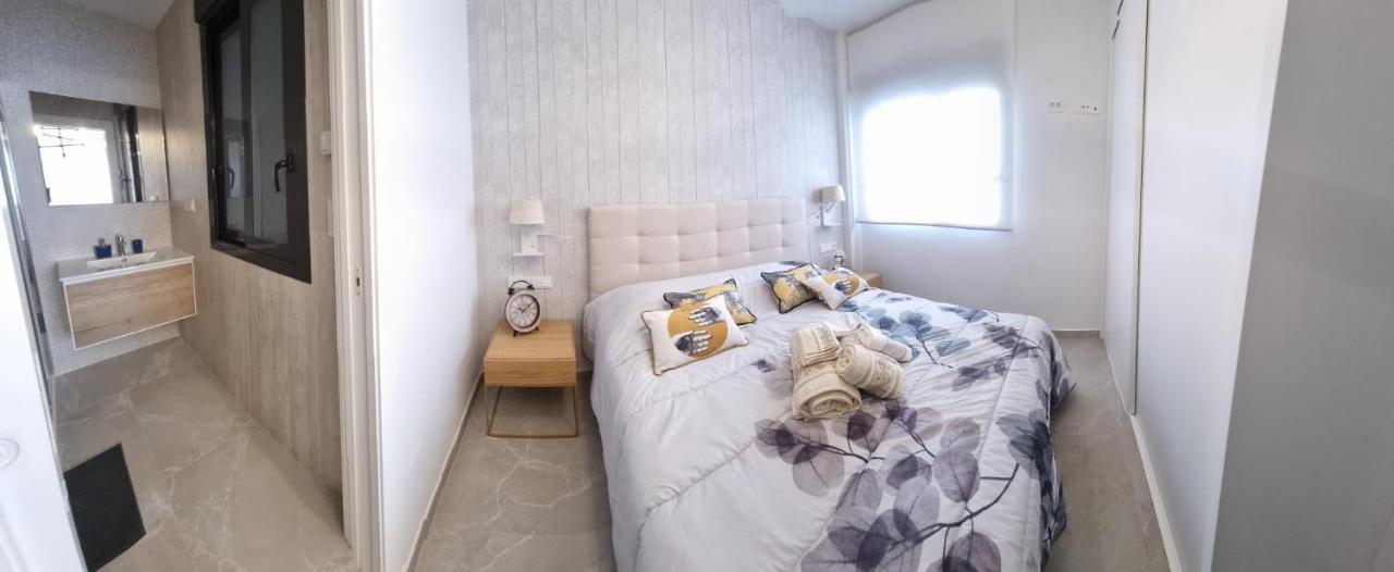Modern And Cosy Apartment Close To The Beach トレビエハ エクステリア 写真