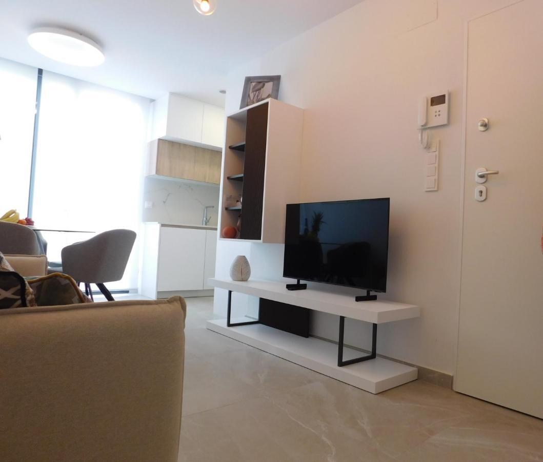 Modern And Cosy Apartment Close To The Beach トレビエハ エクステリア 写真