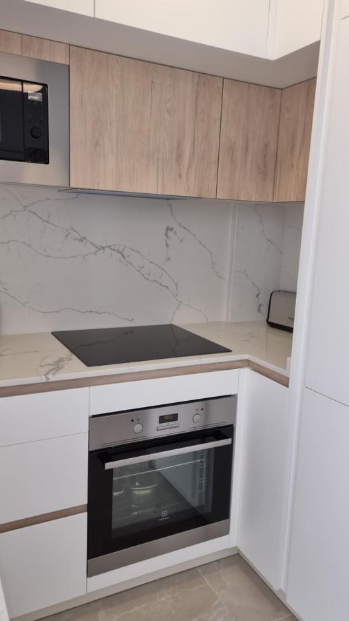 Modern And Cosy Apartment Close To The Beach トレビエハ エクステリア 写真