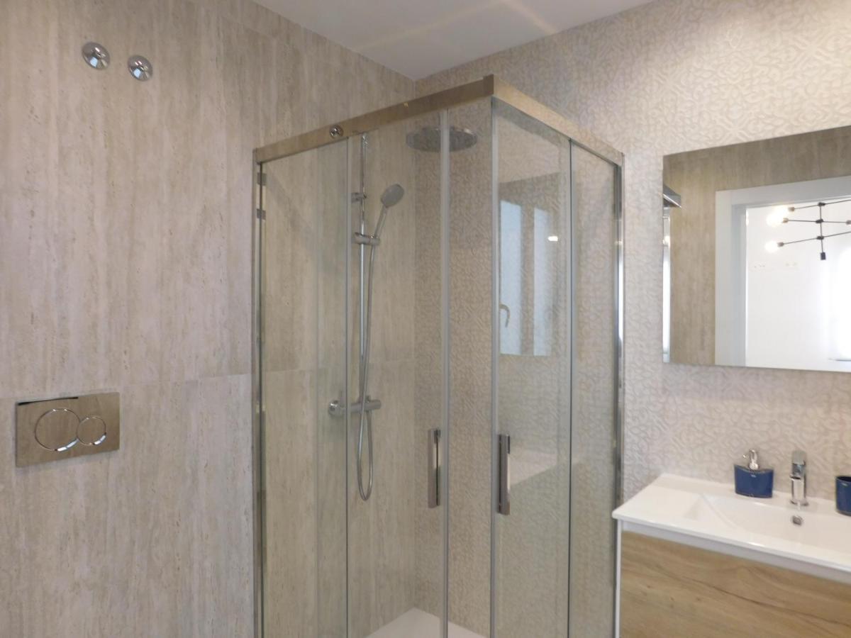 Modern And Cosy Apartment Close To The Beach トレビエハ エクステリア 写真